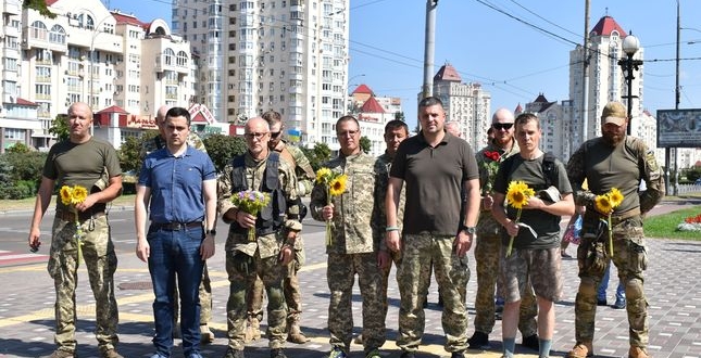 В Оболонському районі вшанували пам'ять захисників України, які загинули в боротьбі за незалежність, суверенітет і територіальну цілісність України